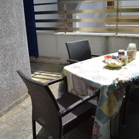 Villetta 4 Posti Vicina Al Centro E Alla Spiaggia Apartmán *